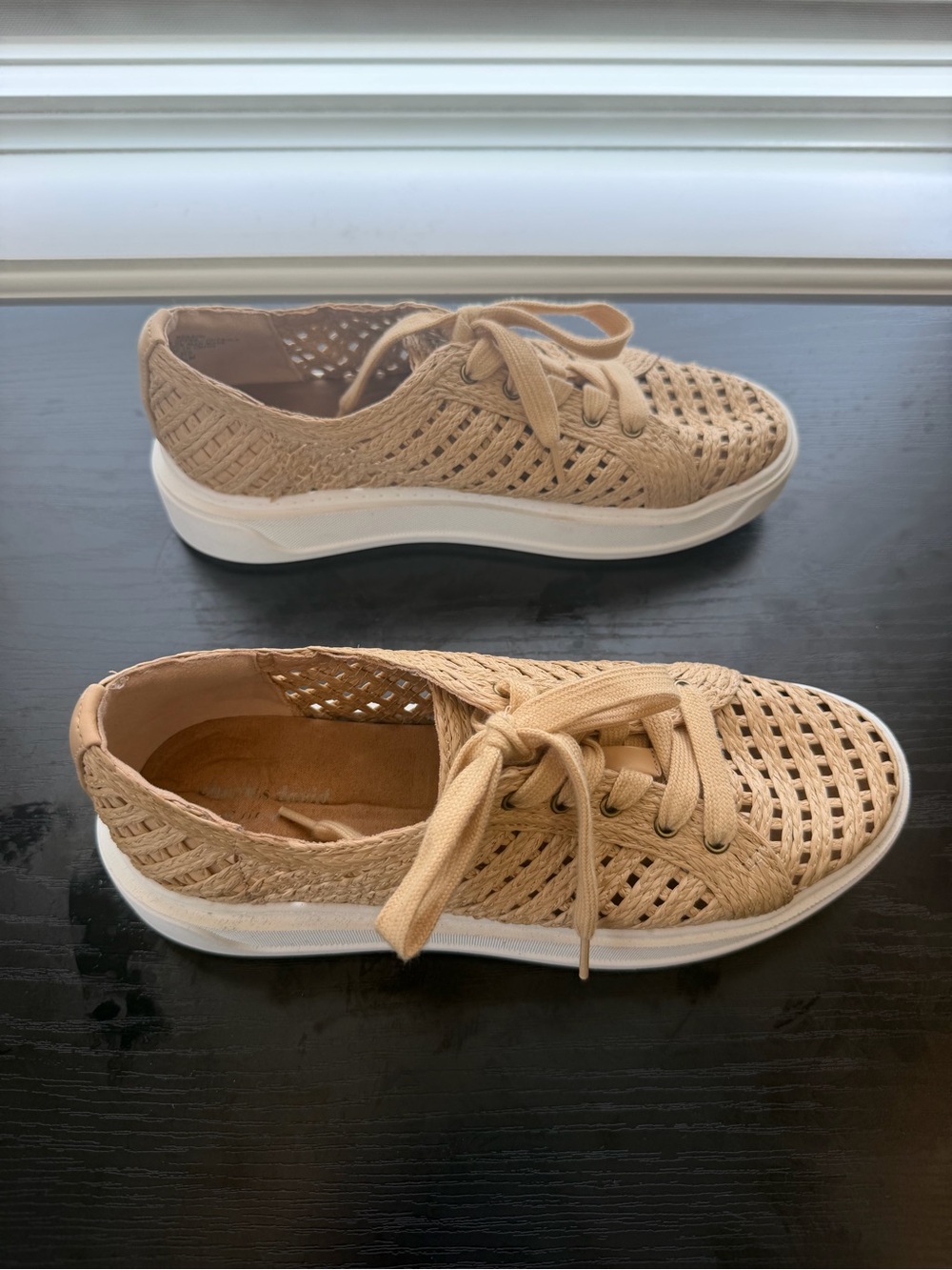 Charles David Women’s Size 8.5M Reason Raffia Platform Sneakers - Picture 7 of 7